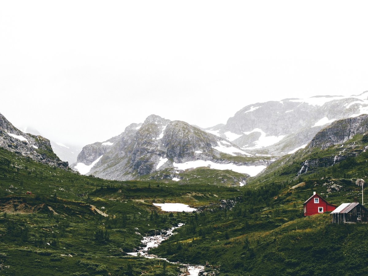 landscape photo of snowy mountain