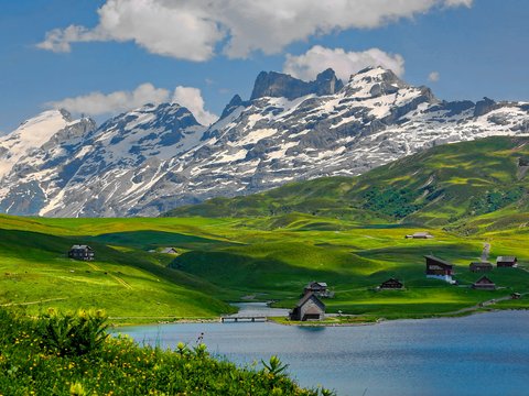 mountain and houses