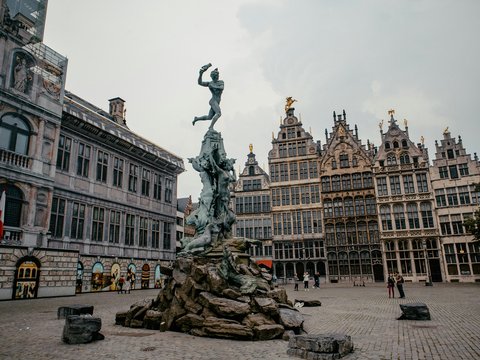 architectural photography of statue