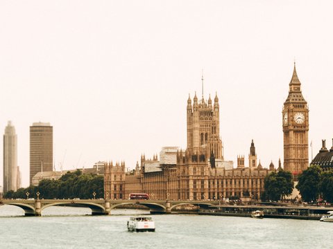 landscape photography of Big Ben under white sky