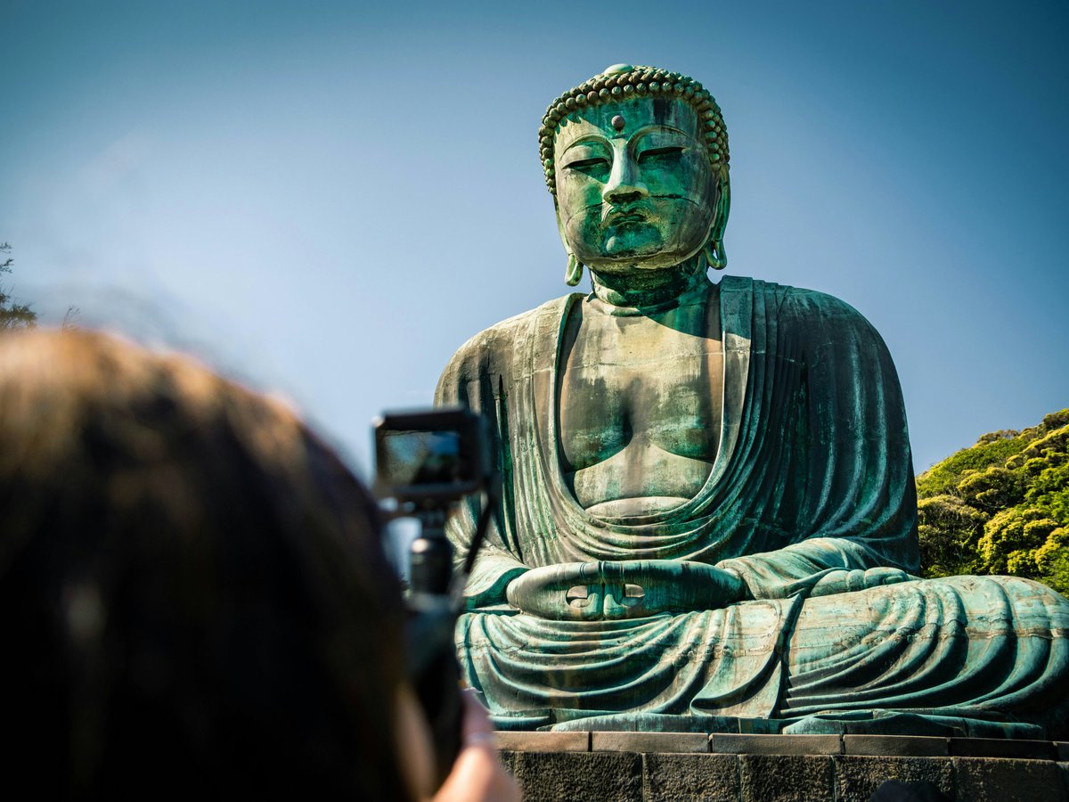 a statue of a person