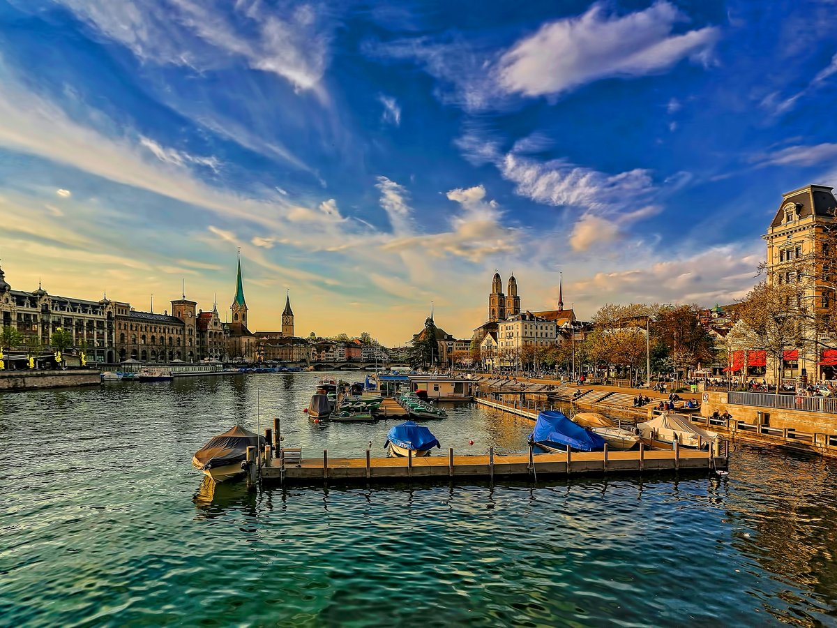 landscape photo of cityscape