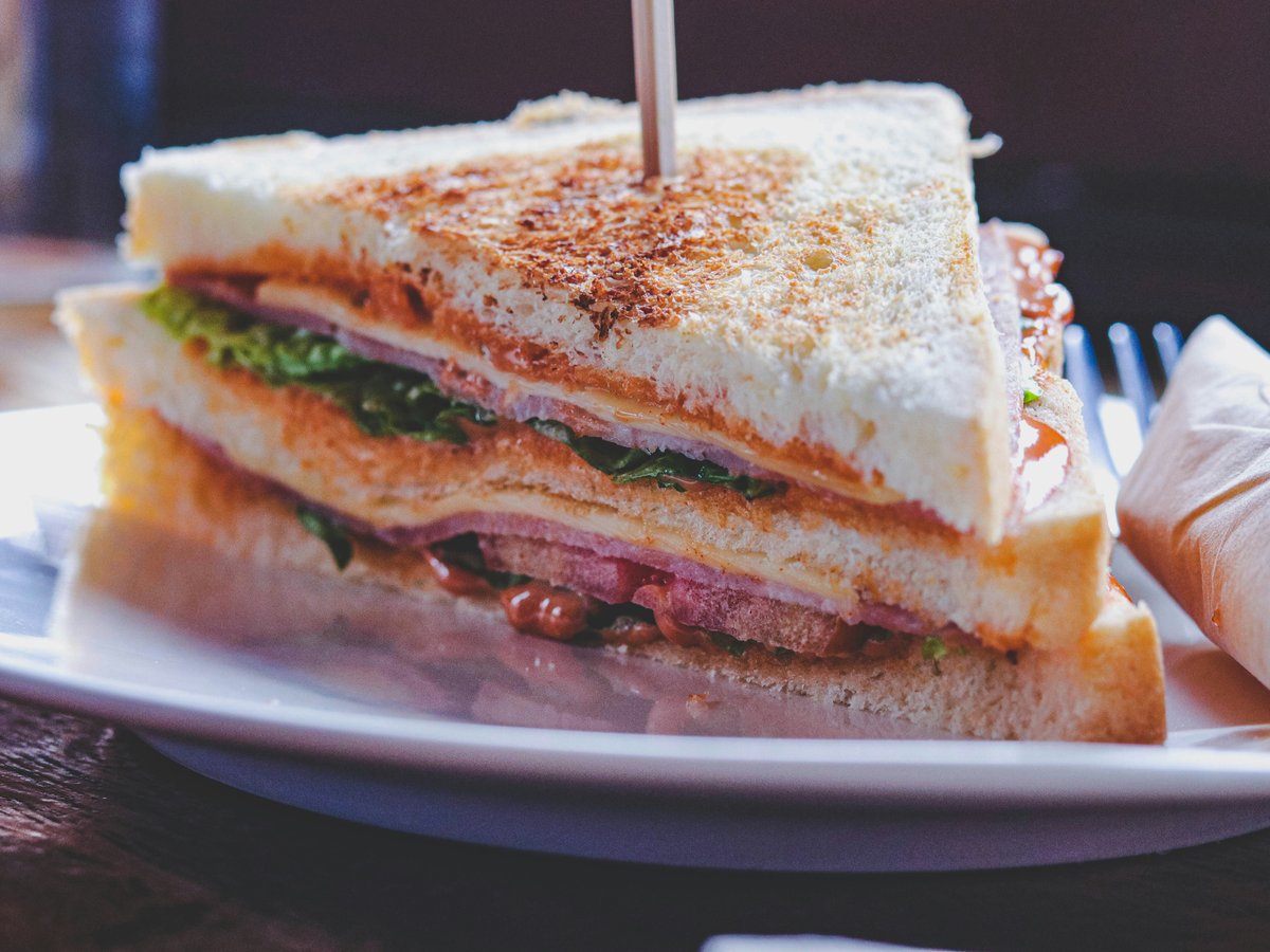 sliced bread on plate
