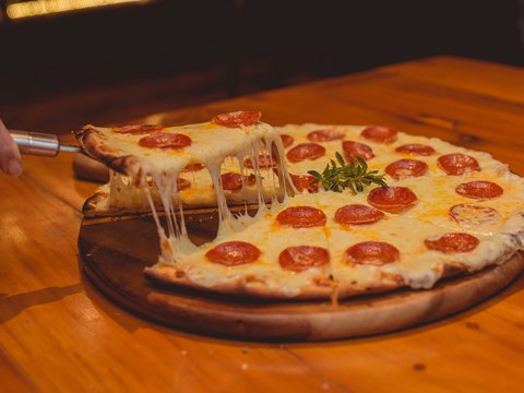 baked pizza