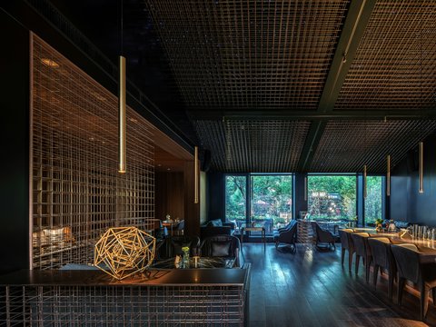 inside bar photo