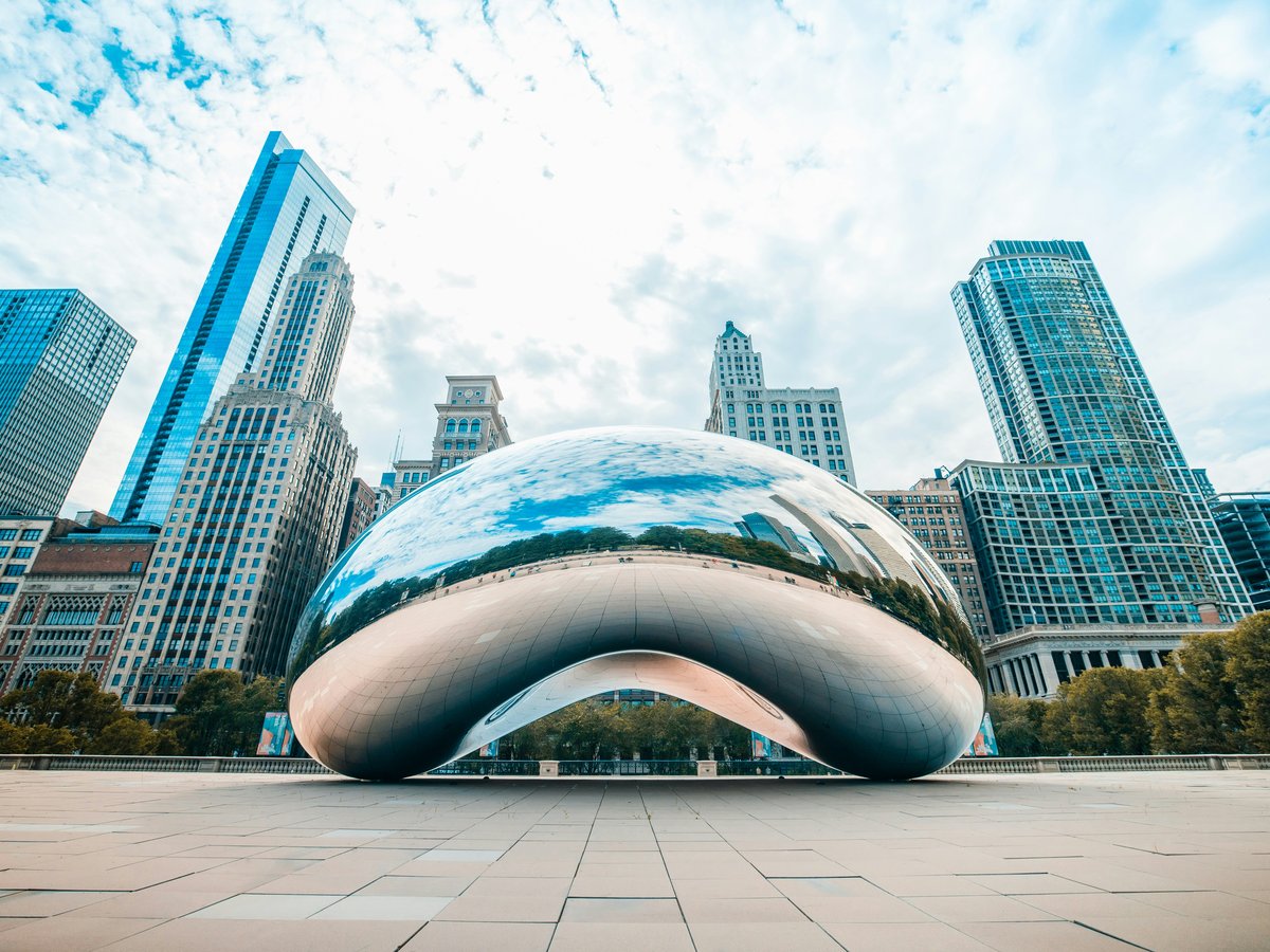 cloud gate in city during daytime