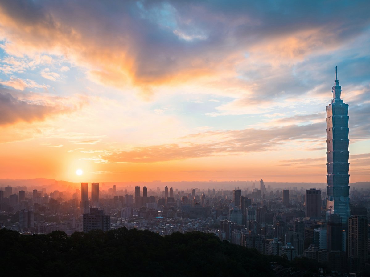 architectural photography of city buildings