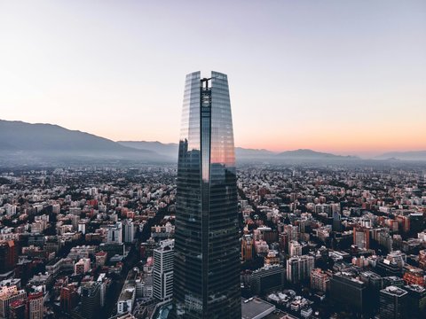 high rise building during daytime