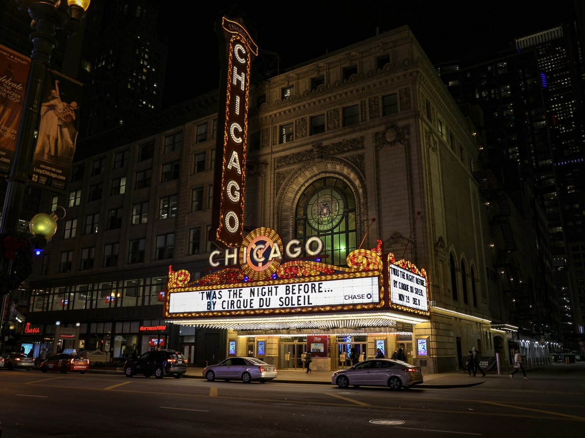 Chicago Theater