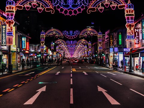 a street that has a lot of lights on it