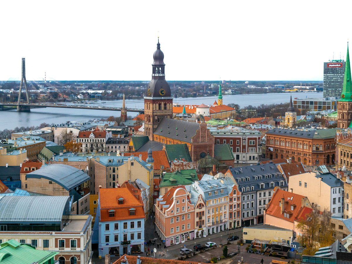 a city with many buildings