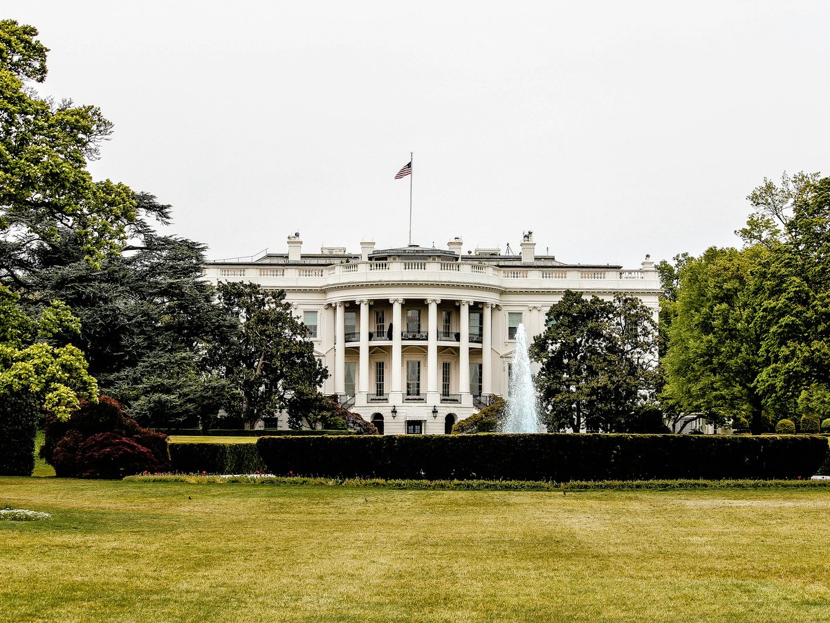 architectural photography of white house