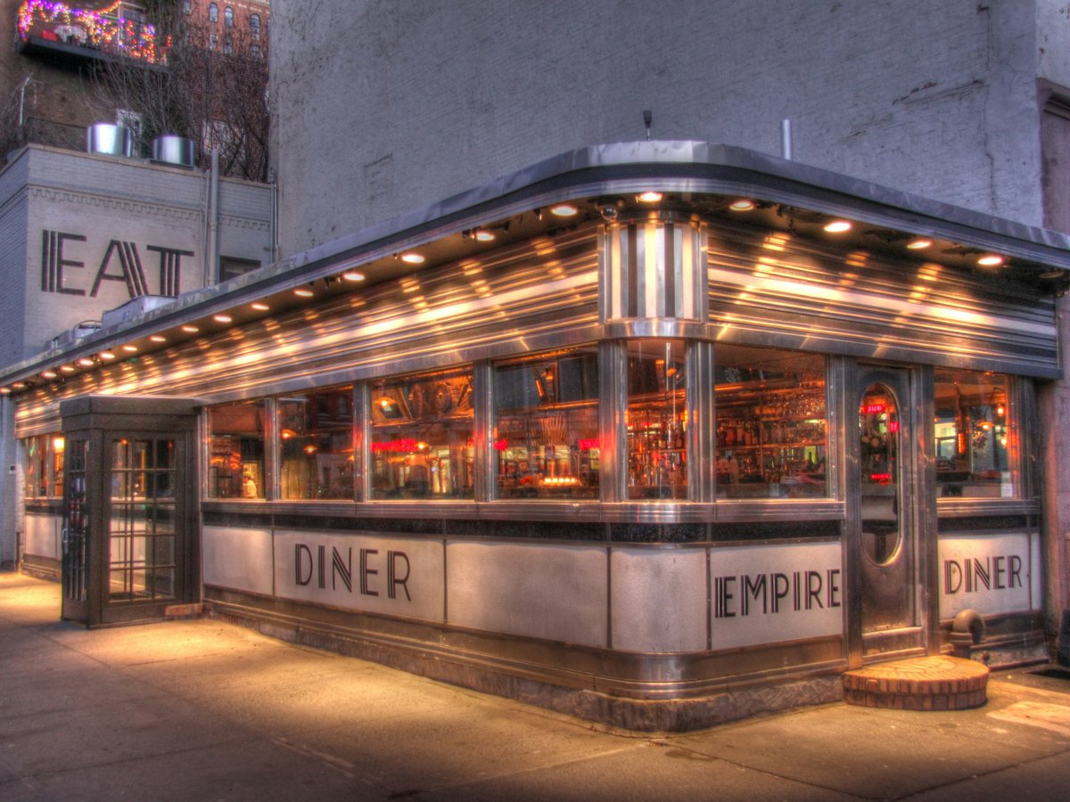 architectural photography of Empire diner